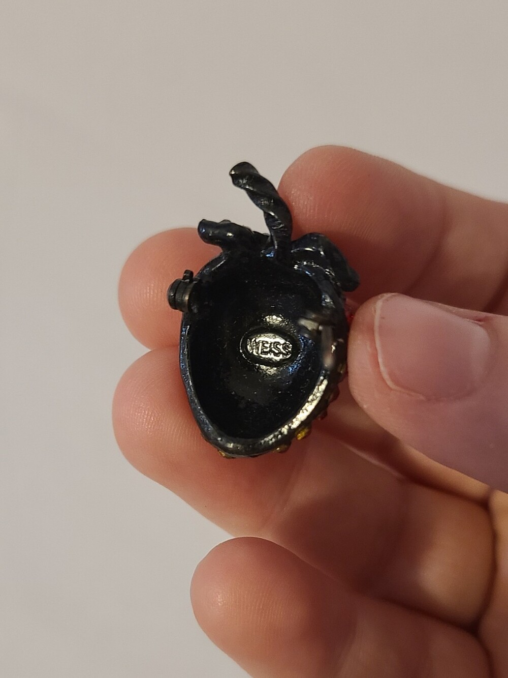 Small Strawberry Pin - Picture 8 of 9